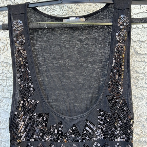 Forever fashion size medium sequin tank top - Picture 2 of 3